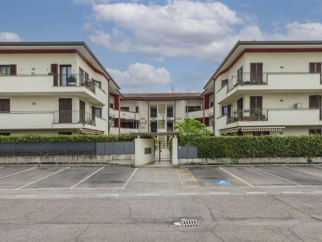 Appartamento in vendita a Novedrate, Como