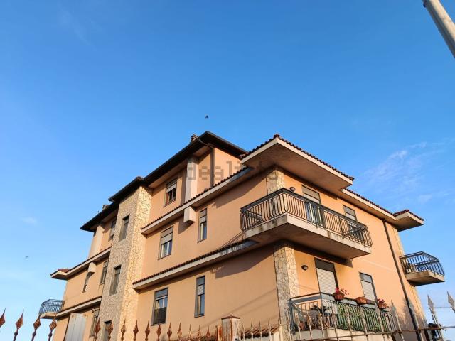Appartamento in vendita a Villaggio Le Ginestre, Belpasso