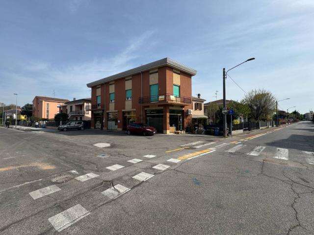 Appartamento in vendita a Mirandola, Modena