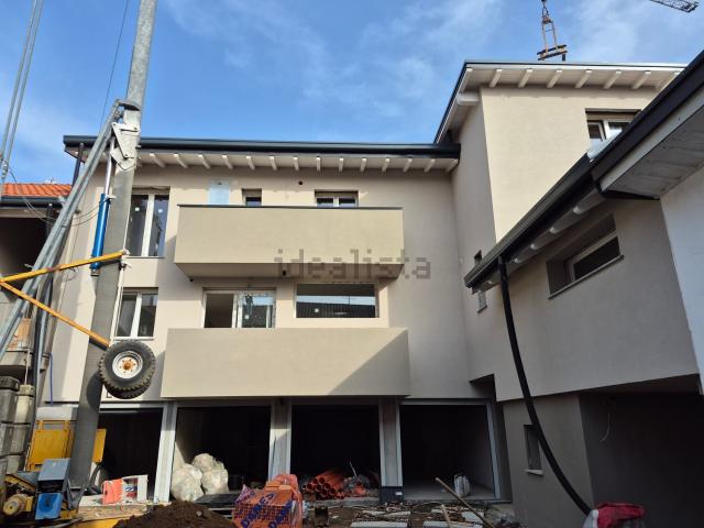 Appartamento in vendita a Cesano Maderno, Lombardia