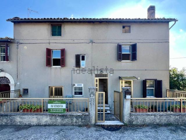 Appartamento in vendita a Izzalini, Umbria