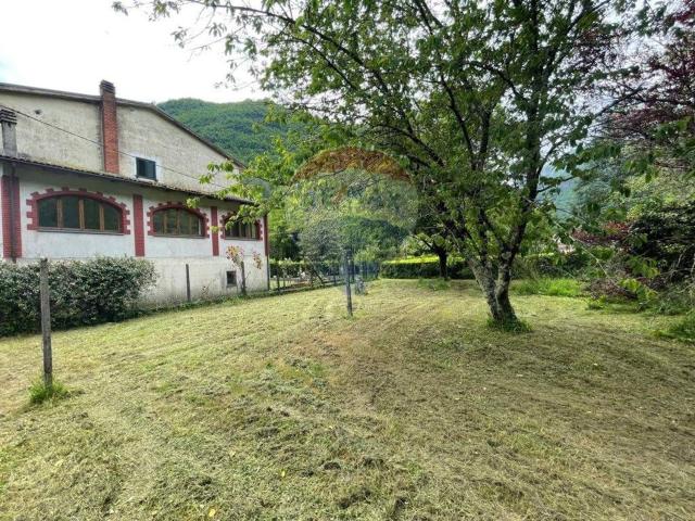 Appartamento in vendita a Unione dei comuni Media Valle del Serchio, Toscana