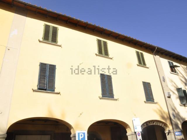 Appartamento in vendita a Pratovecchio Stia, Stia