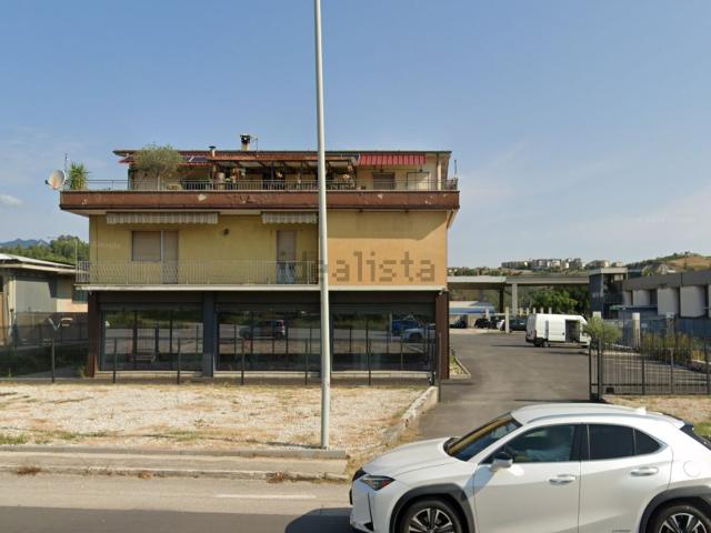 Appartamento in vendita a Brecciarolo, Marche