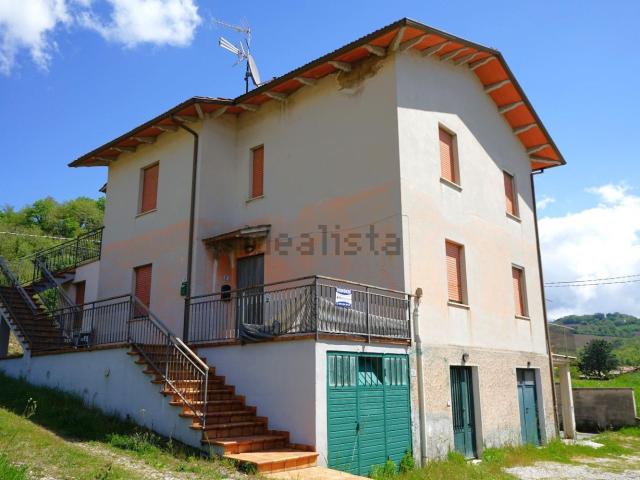 Appartamento in vendita a Gubbio, Umbria