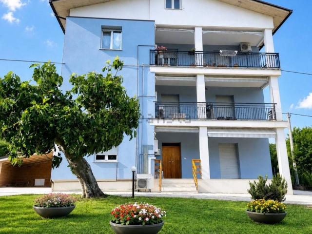 Appartamento in vendita a Canzano, Abruzzo