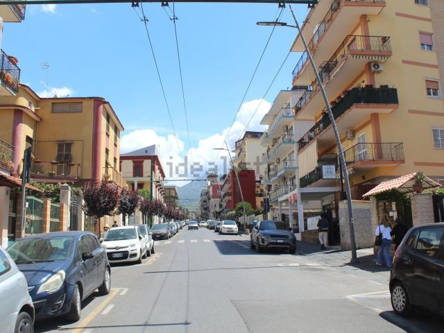 Appartamento in vendita a Portici, Campania