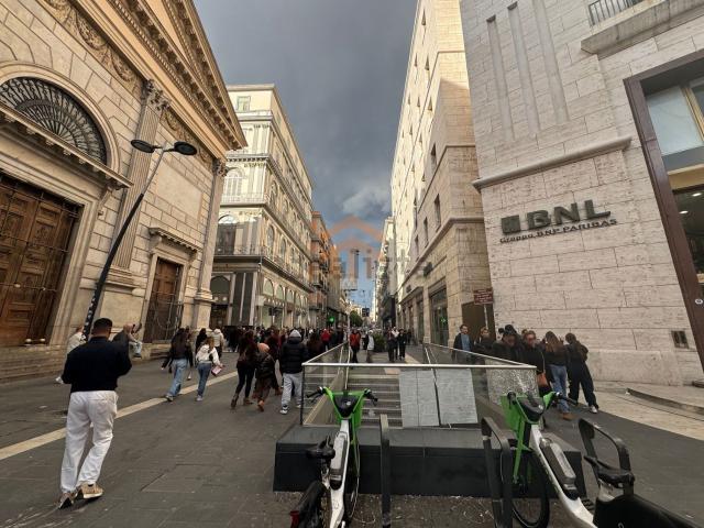 Appartamento in vendita a Municipalità 2, Campania