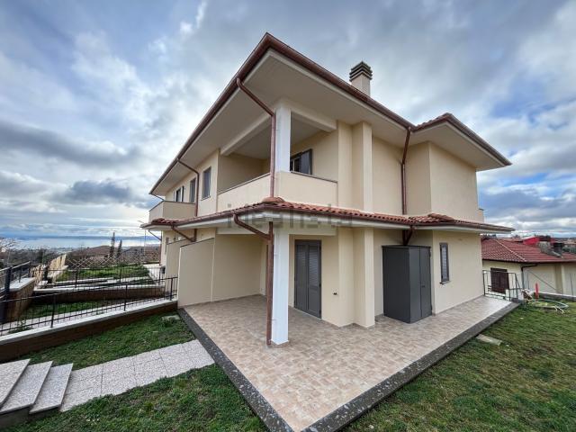 Appartamento in vendita a San Lorenzo Nuovo, Lazio