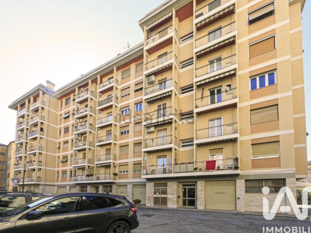 Appartamento in vendita a Medio Ponente, Serra Riccò