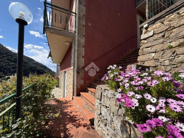 Appartamento in vendita a Castiglione Chiavarese, Liguria