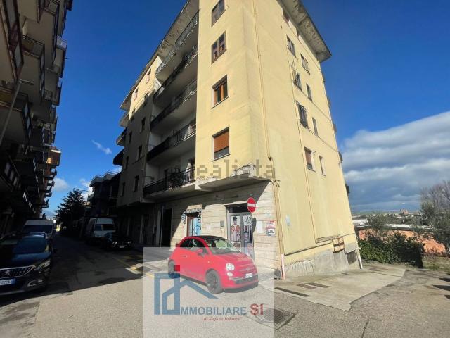 Appartamento in vendita a Città 2000, Benevento
