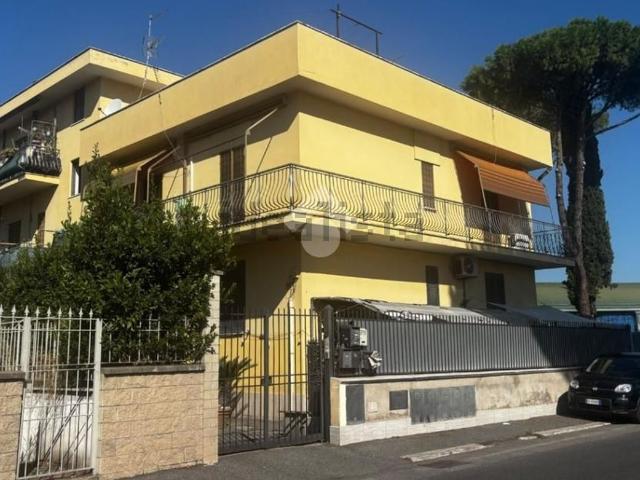 Appartamento in vendita a Romanina, Roma