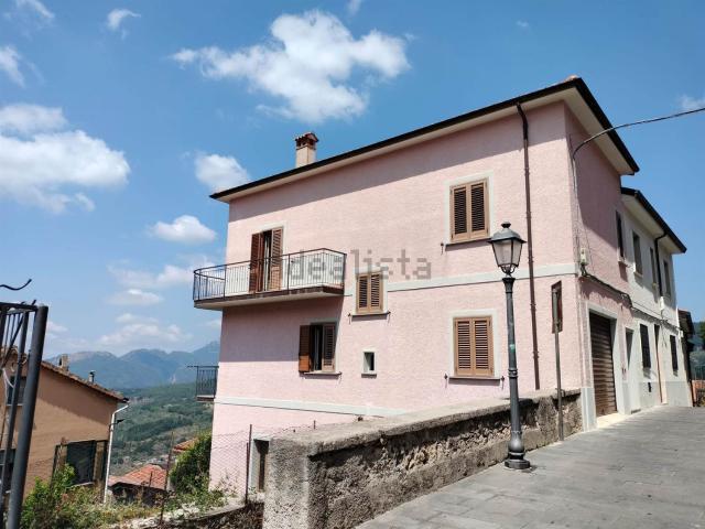 Appartamento in vendita a Laurino, Salerno