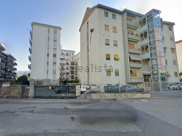 Appartamento in vendita a Quartiere Tribunale, Calabria