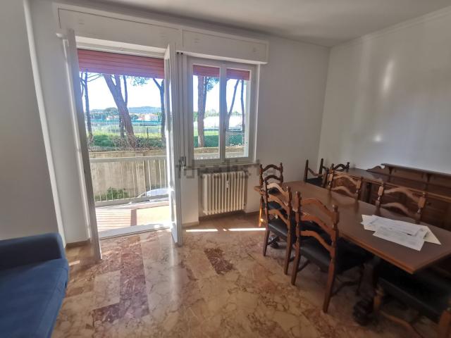 Appartamento in vendita a Pesaro, Pesaro E Urbino