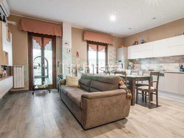 Appartamento in vendita a Lainate, Lombardia