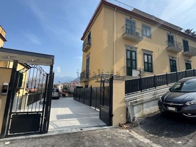 Appartamento in vendita a Fratte, Castellammare Di Stabia