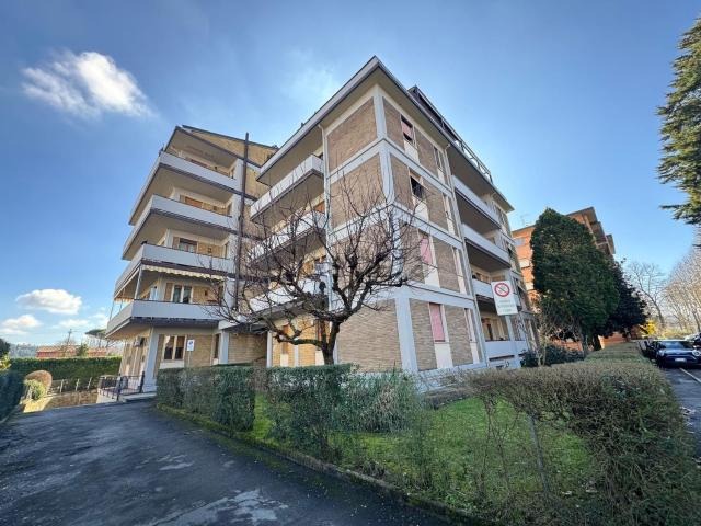 Appartamento in vendita a Colle di Santa Maria, Palazzo Del Pero