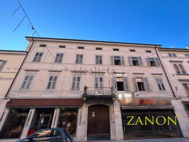Appartamento in vendita a Borgo Castello, Gorizia
