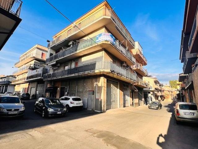Appartamento in vendita a Adrano, Sicilia