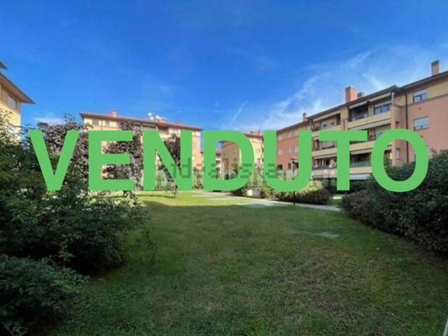 Appartamento in vendita a Dugana, Desio