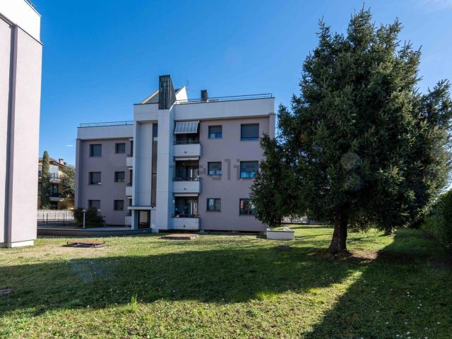 Appartamento in vendita a Gerenzano, Varese