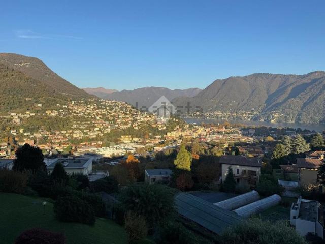 Appartamento in vendita a Sagnino, Como