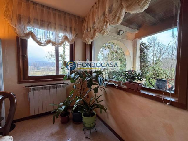 Appartamento in vendita a Padenghe Sul Garda, Lombardia