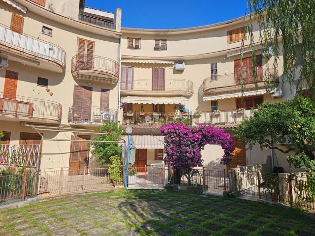 Appartamento in vendita a Belvedere, Falcone