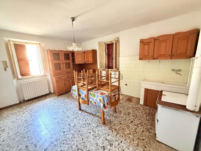 Appartamento in vendita a Urbino, Pesaro e Urbino