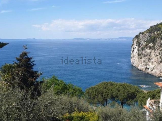 Attico in vendita a Massa Lubrense, Campania