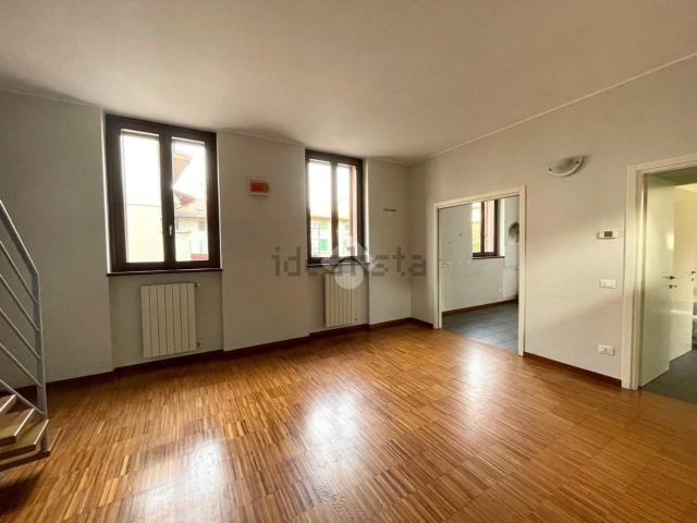 Appartamento in vendita a Rovello Porro, Lombardia