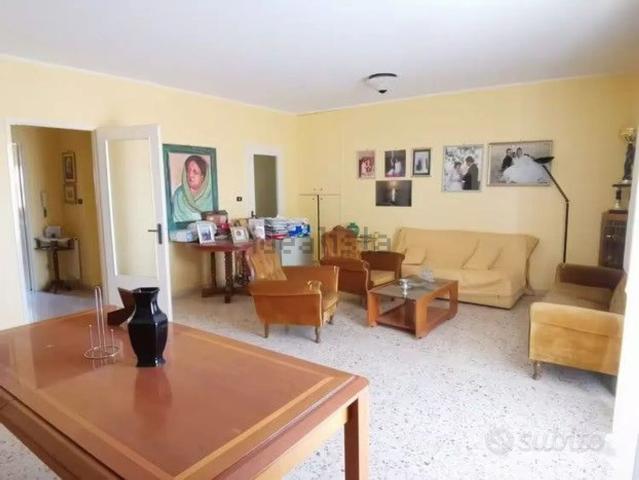 Appartamento in vendita a Paternò, Sicilia