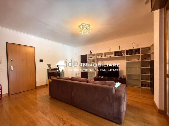 Appartamento in vendita a Romanina, Rome