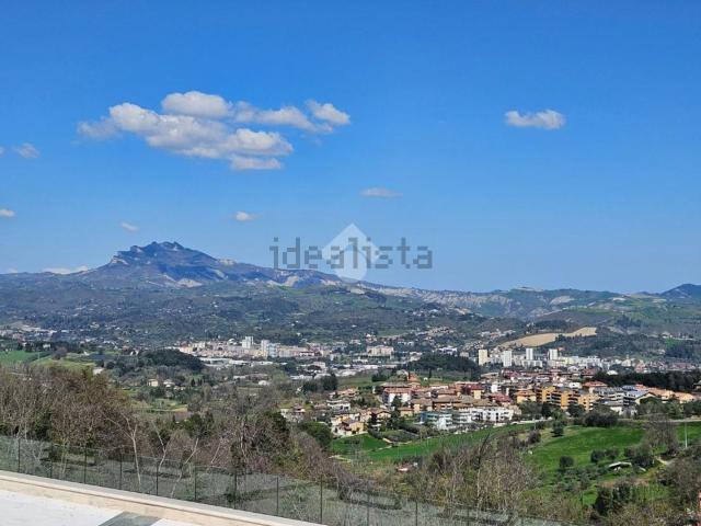 Appartamento in vendita a Capolavilla, Marche