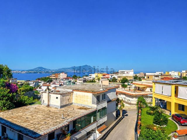 Appartamento in vendita a Monte di Procida, Napoli