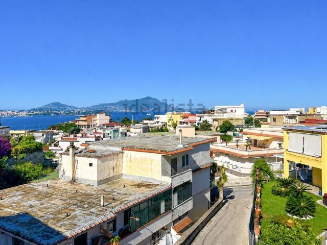Appartamento in vendita a Monte Di Procida, Campania