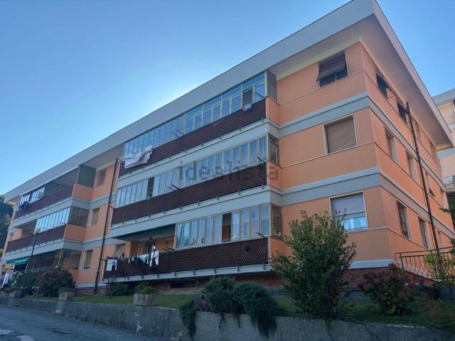 Appartamento in vendita a Centro Ovest, Serra Riccò