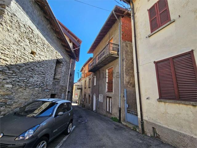 Appartamento in vendita a Blessagno, Lombardia