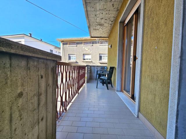 Appartamento in vendita a Cene, Lombardia