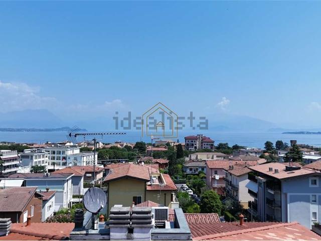 Attico in vendita a Vicina, Desenzano Del Garda
