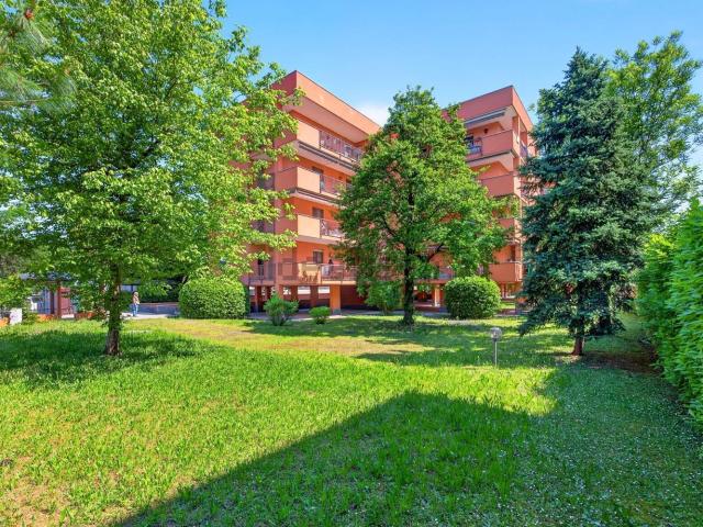 Appartamento in vendita a Arese, Lombardia