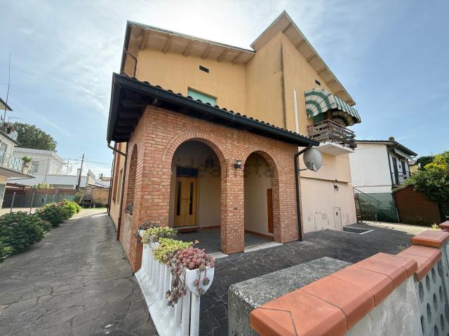 Appartamento in vendita a Marina di Ravenna, Ravenna