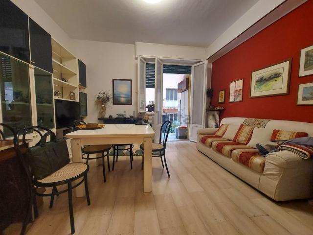 Appartamento in vendita a Pesaro, Pesaro E Urbino