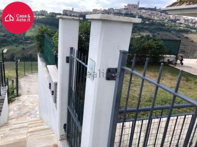 Appartamento in vendita a Tirassegno, Marche
