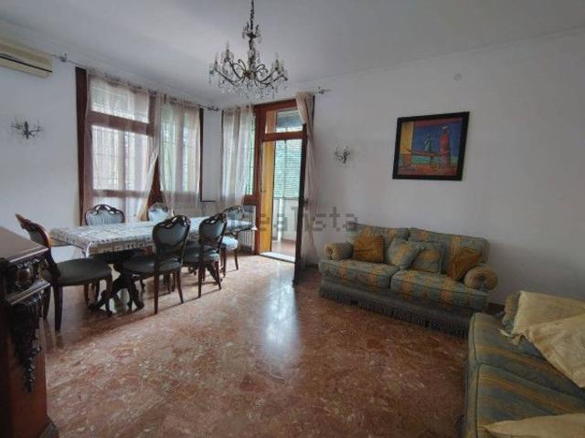 Appartamento in vendita a Re, Reggio Emilia