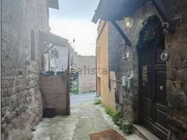 Appartamento in vendita a Ronciglione, Lazio