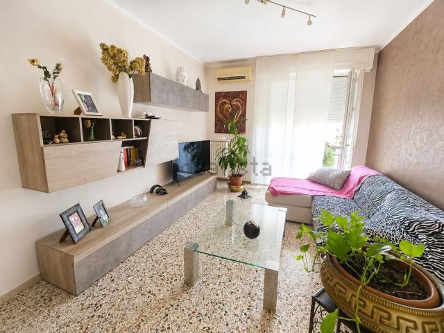 Appartamento in vendita a Cameri, Novara