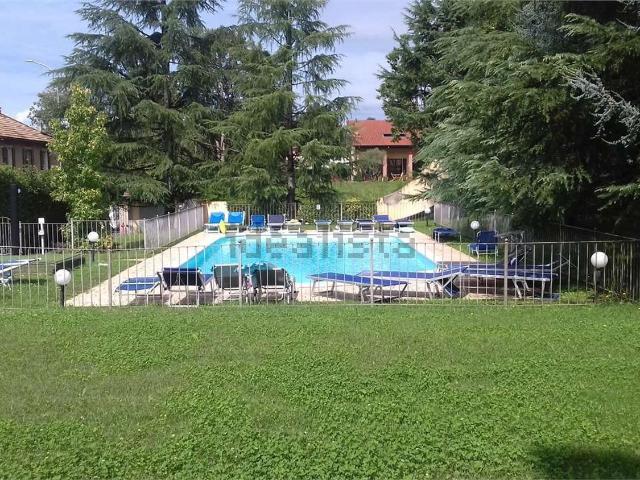 Appartamento in vendita a Lesmo, Lombardia